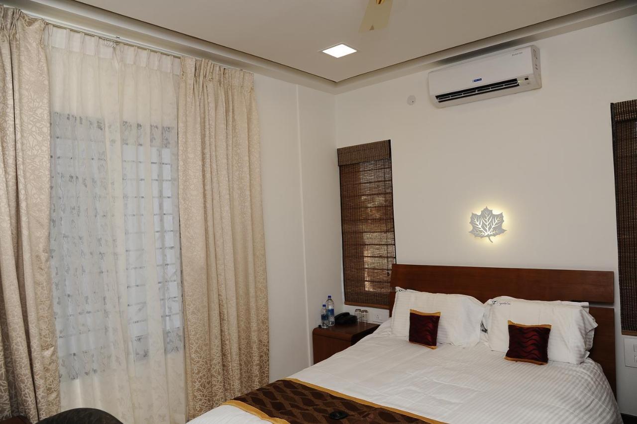Crystal Inn Chikmagalūr Extérieur photo